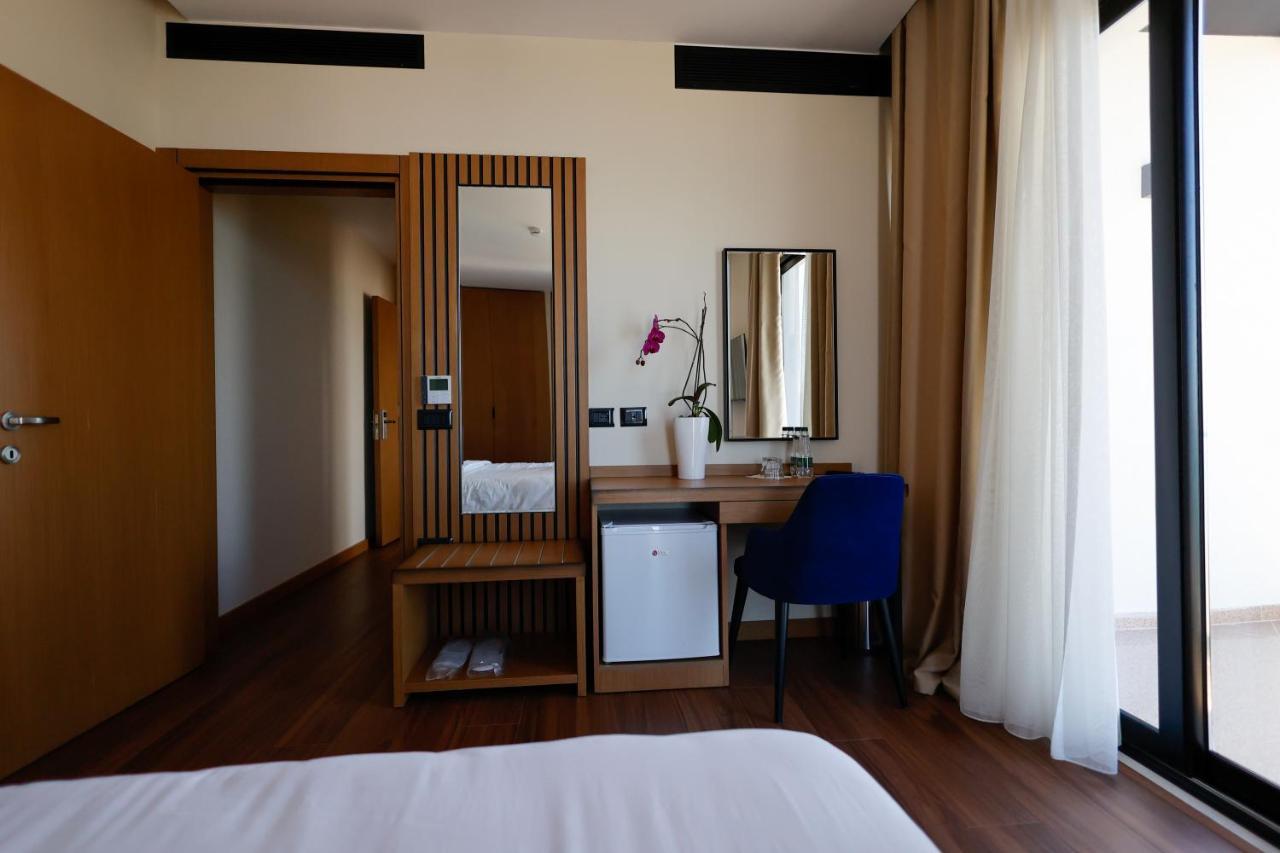 Valza Boutique Hotel วญอเรอ ภายนอก รูปภาพ