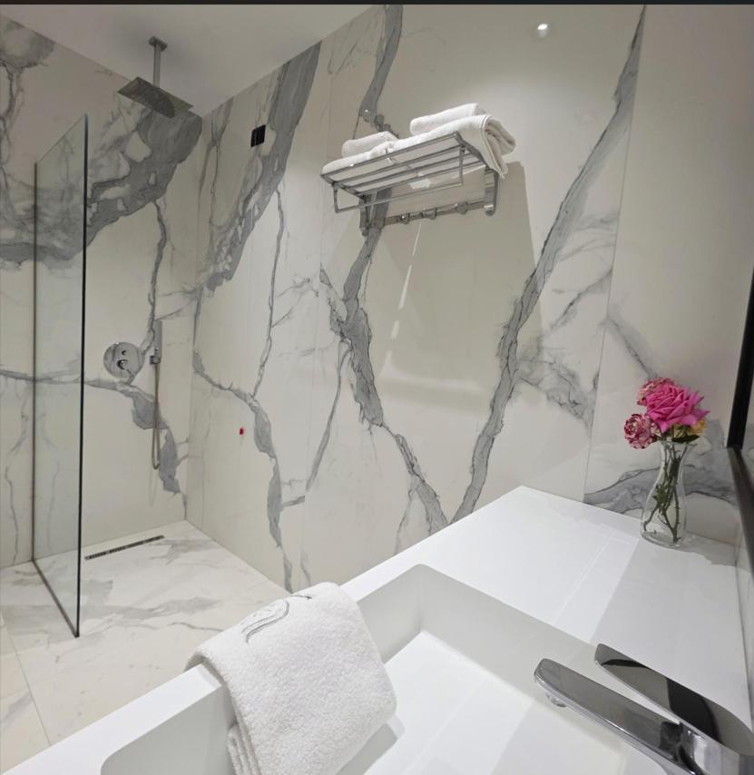 Valza Boutique Hotel วญอเรอ ภายนอก รูปภาพ